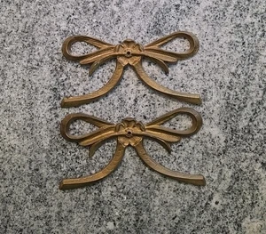 Vintage Brass Classic Style Bow Set Flower Center  2 Wall Hanging - Bild 1 von 2