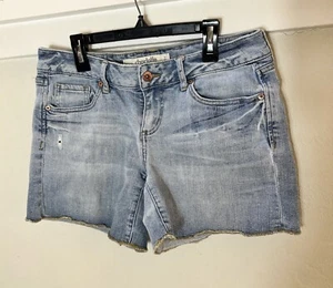 Charlotte Russe Size 8 Women’s Denim Shorts Overlocked Hem Distressed - Picture 1 of 8