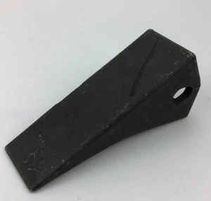  BUCKET TOOTH 8330  FZ NEW  FREE SHIPPING - Picture 1 of 5