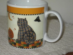 Taza vintage Sakura "Halloween" Calico Cat 10 oz de Debbie Mumm - Imagen 1 de 6