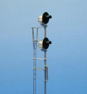 Kit de señal de reflector de montaje en poste GRS escala N de Showcase Miniatures (559) - Imagen 1 de 4