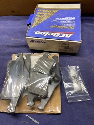 Pastillas de freno de cerámica 99-04 Jeep Grand Cherokee ACDelco Professional/Dorado 17D791C Foto 1 de 3