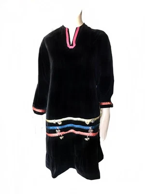 Auténtico vestido de terciopelo negro Art Deco con solapa de los años 20/antiguo vestido de cinta de los años 20 Foto 1 de 4