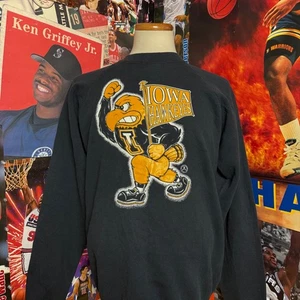Sudadera De Colección Años 80 Iowa Hawkeyes Herky the Hawk Cuello Redondo EE. UU. Negra Talla Grande - Imagen 1 de 5