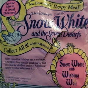 1992 McDonalds Disneys Snow White with Wishing Well New in Package - Picture 1 of 2