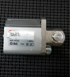 SMC CDQ2D25-5DZ Compact Cylinder CQ2-Z Double Acting Clevis Mount - New No Box - Picture 1 of 4