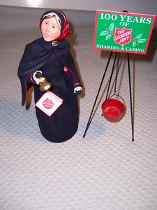 Byers Choice 1992 Carolers Salvezza Esercito Donna con campanello e bollitore - Foto 1 di 3