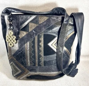 VTG 80s Sharif Black Metallic Leather Art Deco Shoulder Bag Purse Charms - Picture 1 of 20