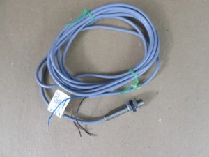 Cutler-Hammer E57MA81101 DC N0 78-2113-31815 Inductive Proximity Sensor - Picture 1 of 4