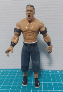 Figura de acción WWE 2005 John Cena Jakks Pacific Wrestling pantalones azules texturizados - Imagen 1 de 8