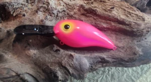 Custom painted 55 Rock Crawler Crankbait (PINK BANDIT) - Bild 1 von 6