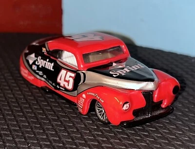 1:64 2001 Hot Wheels NASCAR TAIL DRAGGERS #45 ADAM PETTY SPRINT Foto 1 de 4