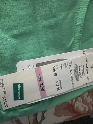 NWT Alfred Dunner Allure Shorts Super Stretch Slimming Modern Fit Plus Size 22W - Image 1 of 4