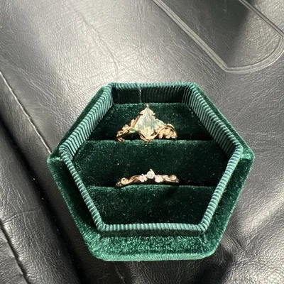 anillo de compromiso musgo ágata  Foto 1 de 4