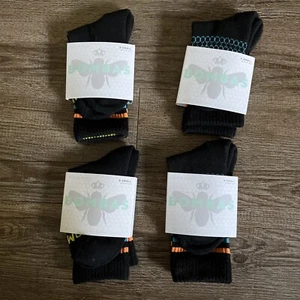 NWT NEW FOUR PAIRS Bombas XS Black Youth Bee Better Honeycomb Crew Calf Socks - Picture 1 of 4