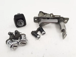JAGUAR XJS XJ12 XJ6 SERIES 3 LOCK SET DOORS FUEL LOCKS BOOT LOCK GLOVE BOX - Picture 1 of 10