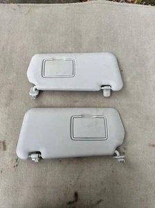 2006-2009 Mazda 5 Sun Visor Set - Gray - Good Condition - Bild 1 von 5