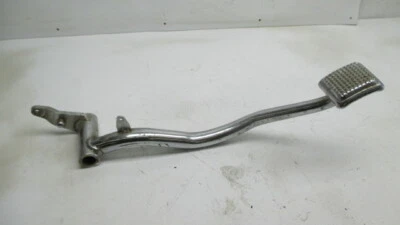 Kawasaki KZ650B Z650 1979 conjunto de pedal de freno trasero derecho. Con resorte Foto 1 de 4