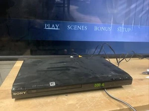 Sony DVP-SR200P Component Digital Video CD/DVD Player without Remote - Picture 1 of 4