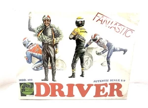 Protar 100 Driver Figurenbausatz Motorradrennfahrer 1:9 - Bild 1 von 2