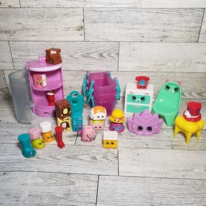 Shopkins Lote Muebles Lavadoras Teléfono Refrigerador Zapatos Aspiradora Sombreros Comida DIVERTIDO - Imagen 1 de 10
