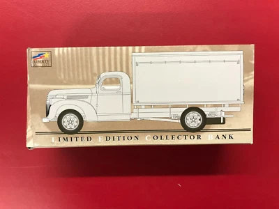 Chevrolet 1942 Die Cast Metal Limited Edition Collector Bank 1 1/2 Ton Van Box - Image 1 of 4