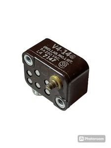 Interruptor giratorio original marca V4-14 5 amperios 250 VAC NSN5930-00-472-2349 - Imagen 1 de 2