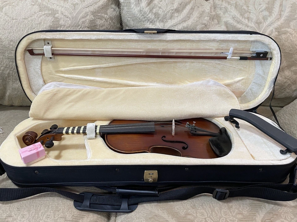4/4 Albert Weber Young Chang Hand Carved Violin # AWV501 4/4 w/Case/Bow & Key - Image 1 of 4