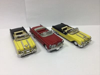 1/43 Die Cast Car Lote 2 1955 Pontiac Starchief 1955 Chrysler 300 Convertible Foto 1 de 4