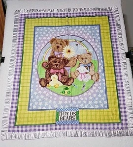 Trapunta coperta cucita a mano culla viola Boyds Bears bianca bordo raso cravatta da appendere - Foto 1 di 15