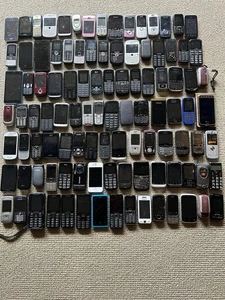 Lot Job Mix 100 x Mix de téléphones portables non testés - Photo 1 sur 5