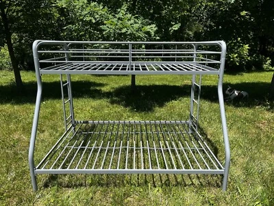 DHP Dusty Twin sobre litera completa - plateada Foto 1 de 4