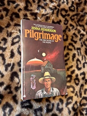 Pilgrimage by Zenna Henderson 1967 Cover Art Vintage Paperback Book Foto 1 de 4