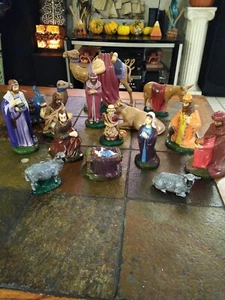 Vintage 1970s Holland Mold 15-Piece Nativity Set Hand Painted - Picture 1 of 12