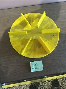 SAM Universal Yellow Poly Replacement Spinner 20 Inch Diameter Clockwise (1 EA) - Picture 1 of 3