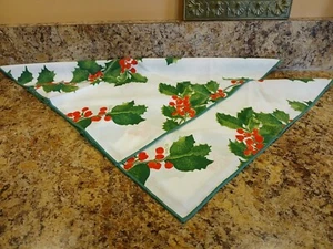 2 Vera Neumann Napkins Wht w/Red Holly Berries-Green Leaves 16"x16" Cot or Blend - Bild 1 von 15
