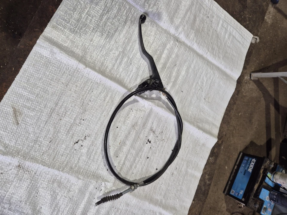 Cable y palanca de embrague Honda CB400T Dream Hawk Foto 1 de 1