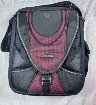 Mochila para computadora portátil Mobile Edge (ME) 16” negra/roja Slimline Paris NUEVA SIN USARLA Foto 1 de 4