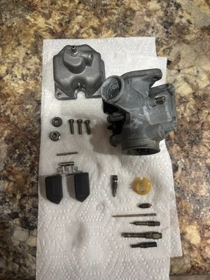 Carburador Honda ATC 185 Foto 1 de 4