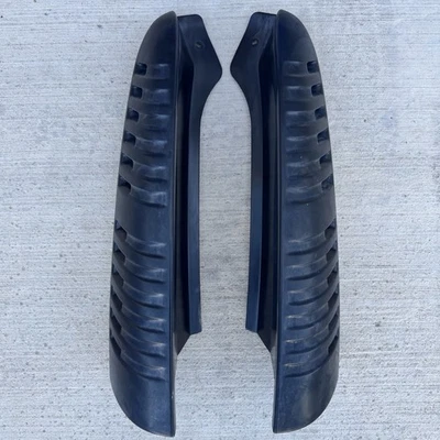 Chevy Tahoe Suburban Yukon 2000-2006 paneles de moldura de pilar D trasero OEM negro Foto 1 de 4