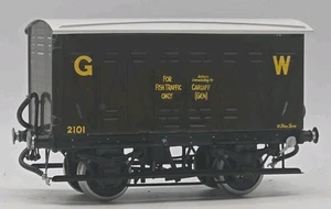 KIT DE METAL DE COLECCIÓN CALIBRE O CONSTRUIDO MARRÓN 10T 2101 GW FISH VAN MODELO HORNBY - Imagen 1 de 5