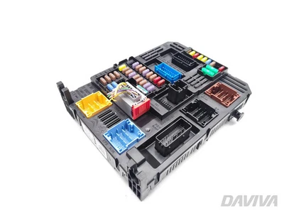 Vauxhall Corsa Sicherungsrelais-Steuermoduleinheit 1.2 Benzin 96kW (131 HP) 2023 - Image 1 of 4