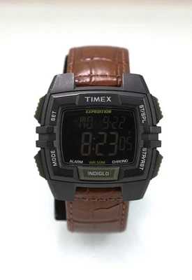 Timex Uhr Herren Grün Kunststoff Schwarz Leder 50m Hell Alarm Chrono Datum Quarz - Bild 1 von 4