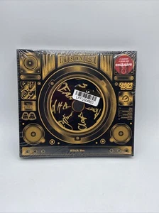 YUQI - G I-DLE - 1st MINI Album Star Ver, Exclusive CD - Sealed - Picture 1 of 2
