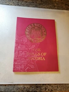 The Walls of Nicosia Compiled by Loukia L. Hadjigavriel 1995 - Rare Book - Picture 1 of 6