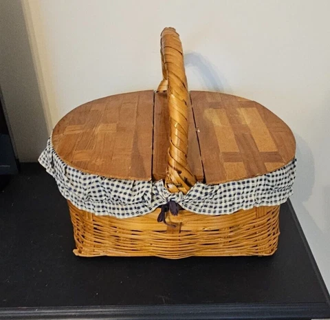 Picnic Basket Toto Wizard of Oz Dorothy Blue Plaid Lined Wicker Bamboo Rattan Cover