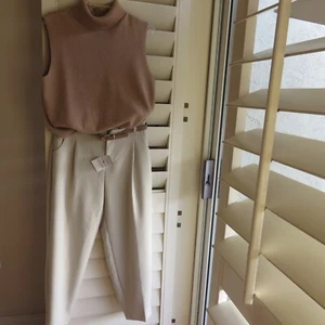 Pantalone Zara plissettato vita alta con cintura cammello chiaro S 9929/138/800 nuovo con etichetta - Foto 1 di 22