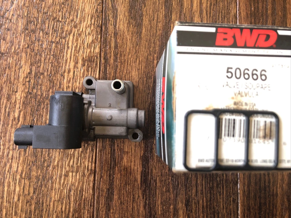 Válvula de control de aire de ralentí BWD 50666; productos de motor estándar AC552 para Honda BK Foto 1 de 1
