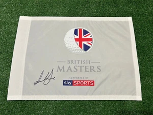 PIN DE GOLF BRITISH MASTERS BANDERA FIRMADA POR EL GANADOR DE 2017 PAUL DUNNE - Imagen 1 de 4