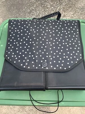 Cropper Hopper TRI-FOLD SCRAPBOOK ORGANIZER TRAVEL ACCESSORY STORAGE EUC (stg) - Image 1 of 4